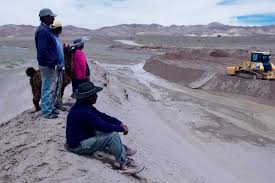 Las provincias productoras de litio siguen registrando tasas de pobreza más altas que el promedio del país