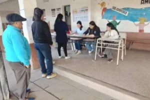 La ciudadanía elige hoy intendentes y concejales en 25 municipalidades de toda la provincia