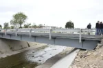 Avanzan tres puentes clave para la conectividad y el drenaje de Bahía Blanca