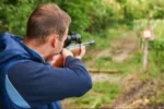 Buscan prohibir el uso de gomeras y rifles de aire comprimido en espacios públicos