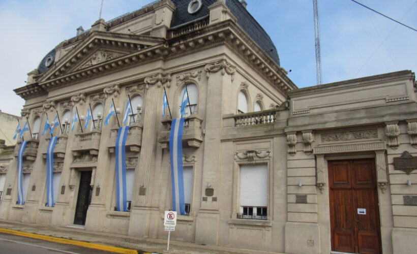 El Concejo de 9 de Julio aprobó por mayoría aumentos del 15% y 20% en las tasas municipales