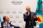 Valenzuela llevó al Congreso su propuesta para reducir las tasas municipales
