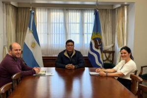 El gobernador Vidal recibió al intendente Treppo y comprometió 0 millones para obras de saneamiento en Perito Moreno