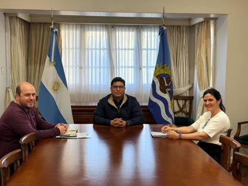 El gobernador Vidal recibió al intendente Treppo y comprometió 0 millones para obras de saneamiento en Perito Moreno